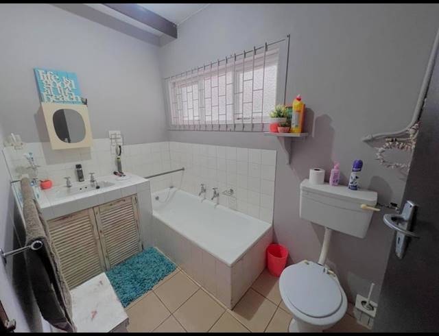 4 BEDROOM HOUSE FOR SALE IN PALM BEACH